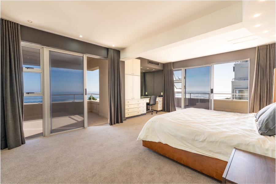 To Let 4 Bedroom Property for Rent in Sea Point Western Cape